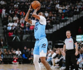 开云体育在线-快船关键时刻失误不断，球队憾负对手，应该.